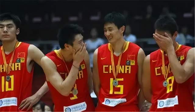 开云直播公司-两场世预赛过后，中国男篮已经告别了广东时代